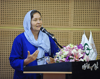 رونمایی و اهدای فرش هر گردشگر یک گره به کمیسیون ملی یونسکو